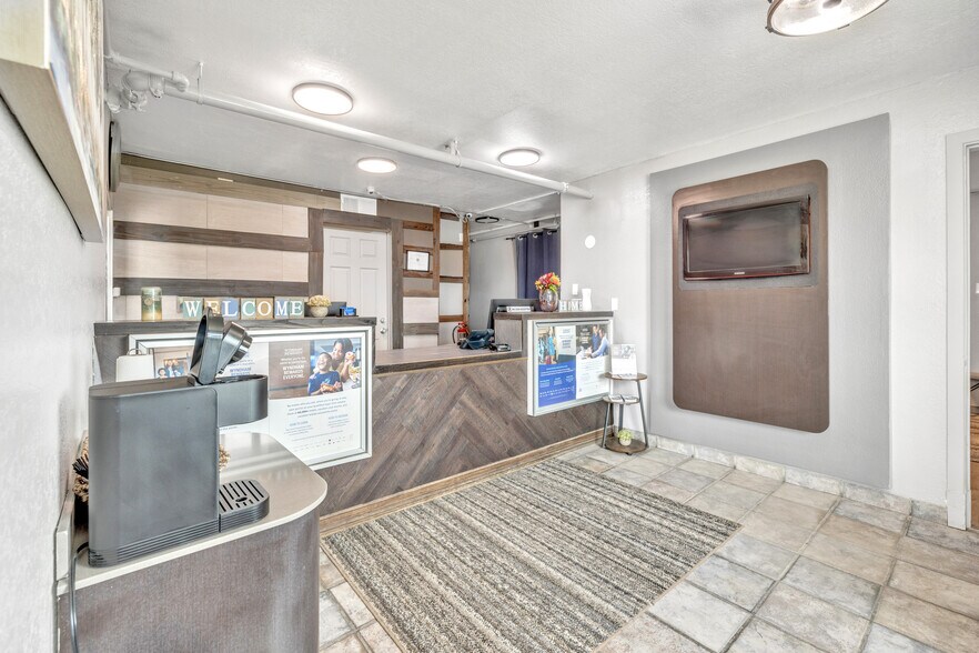 1924 St Michael Dr, Texarkana, TX for sale - Building Photo - Image 1 of 1