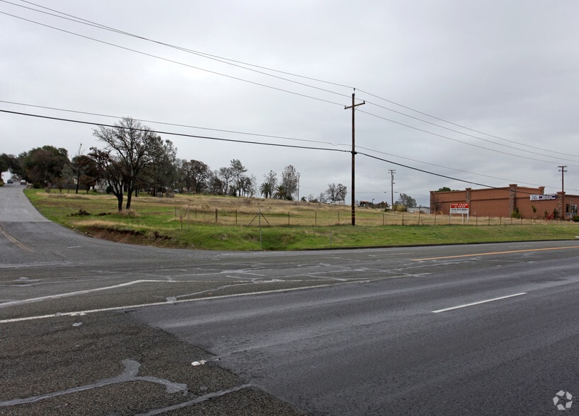 12020 Shale Ridge Ln, Auburn, CA for lease - Primary Photo - Image 3 of 7