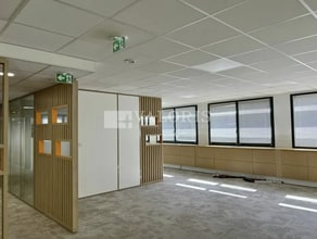 Office in Lyon for lease Interior Photo- Image 2 of 6