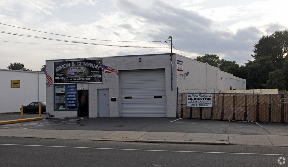 169 New Hyde Park Rd, Franklin Square, NY for sale - Primary Photo - Image 1 of 1