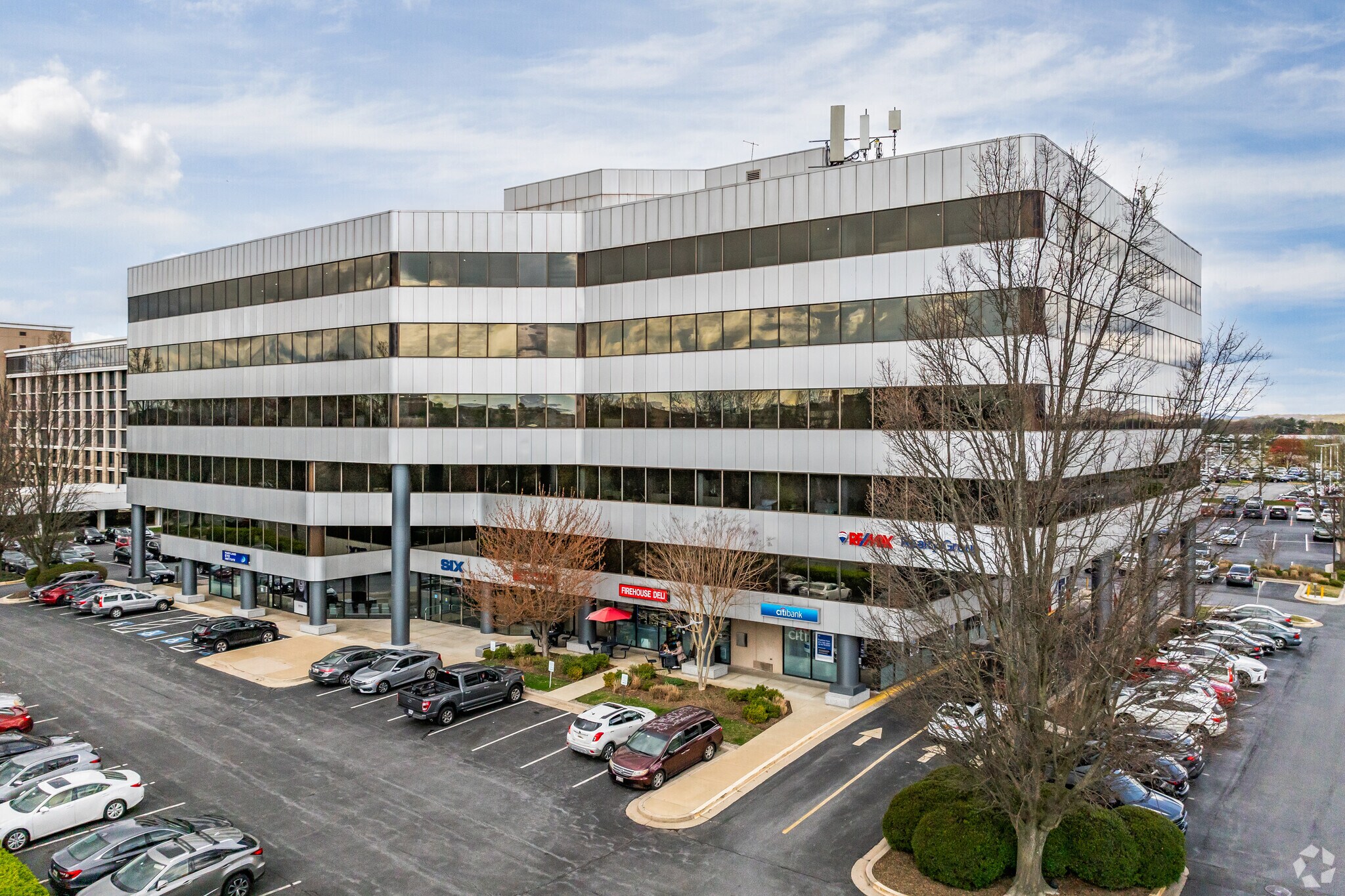 6 Montgomery Village Ave, Gaithersburg, MD for lease Primary Photo- Image 1 of 17