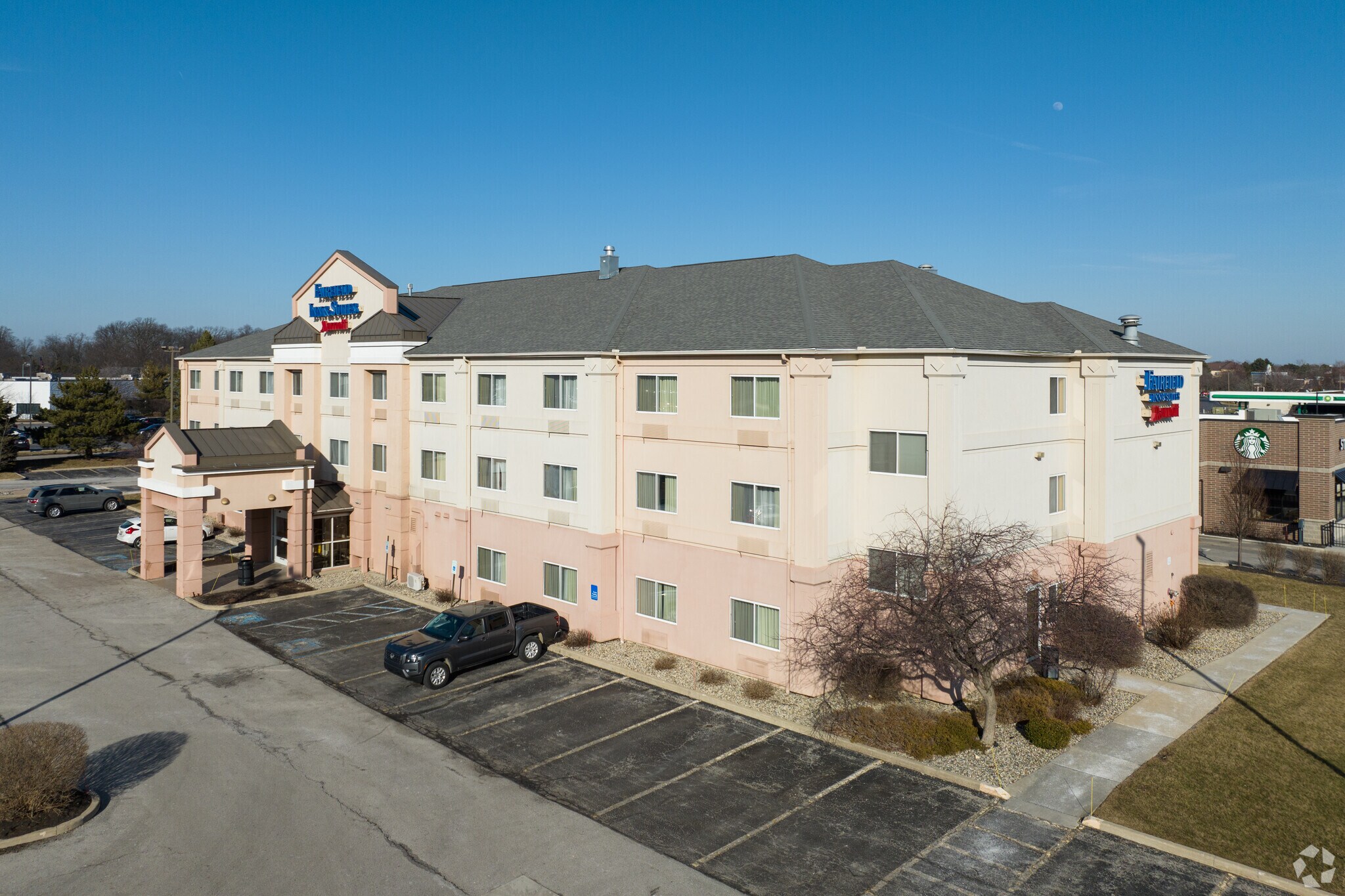 521 W Dussel Dr, Maumee, OH for sale Building Photo- Image 1 of 1