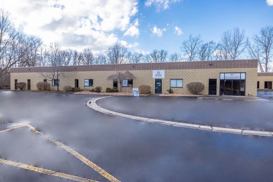 1290 Blossom Dr, Victor, NY for lease - Building Photo - Image 3 of 31