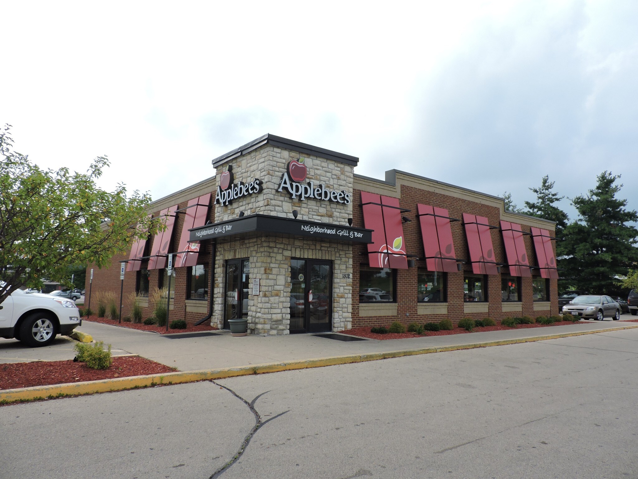 1802 S West Ave, Freeport, IL for sale Primary Photo- Image 1 of 1