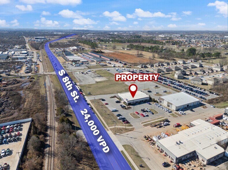 2414 S 8th St, Rogers, AR for sale - Building Photo - Image 1 of 1