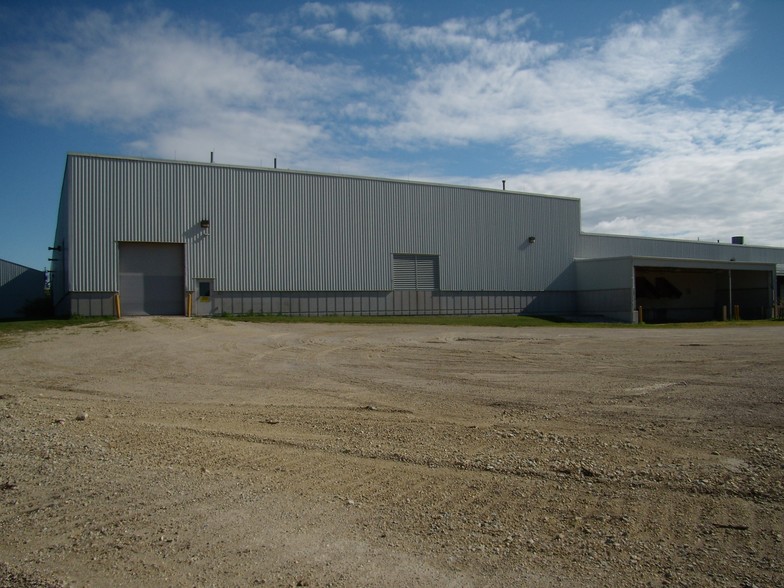 800 Highway 150 S, West Union, IA for sale - Building Photo - Image 1 of 1