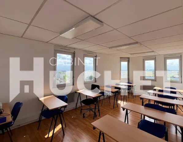 Office in Caen for sale Interior Photo- Image 1 of 3
