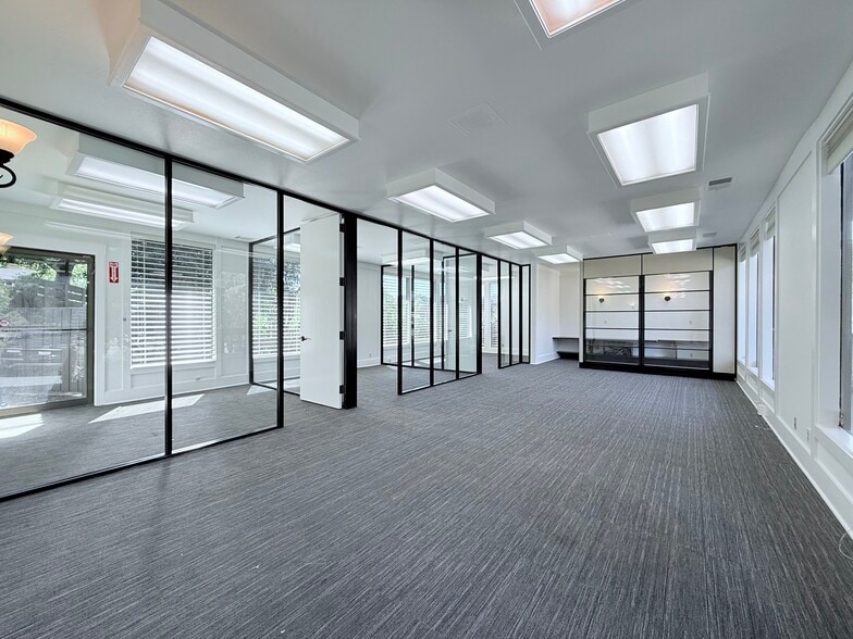 110 Tiburon Blvd, Mill Valley, CA for lease - Building Photo - Image 2 of 12