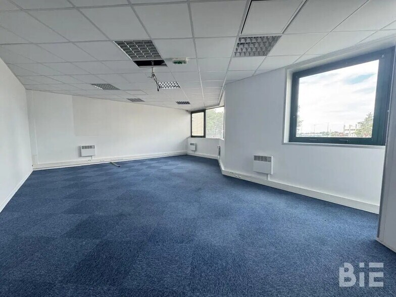 Office in Bruges for lease - Interior Photo - Image 3 of 7