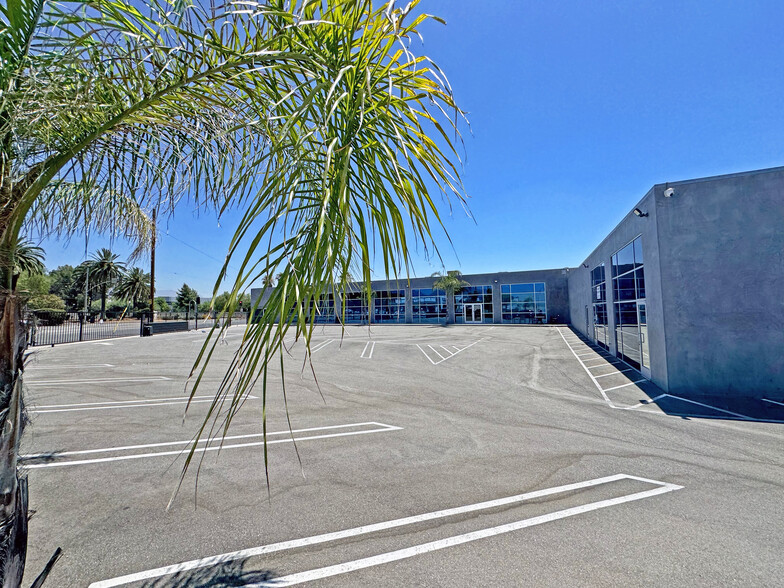 11487 San Fernando Rd, San Fernando, CA for lease - Building Photo - Image 2 of 13