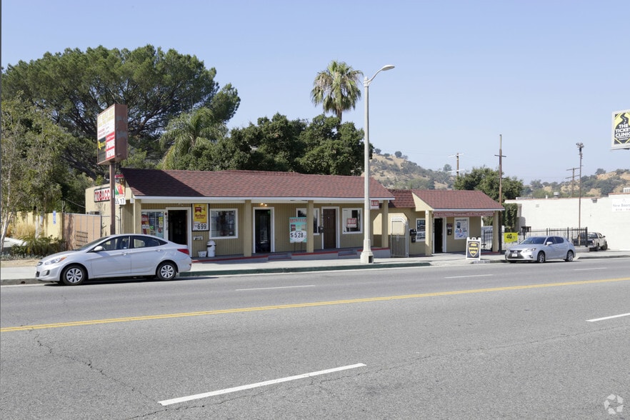 6920 Foothill Blvd, Tujunga, CA 91042