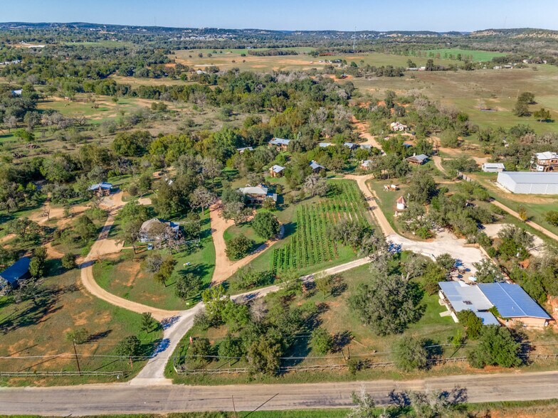 316 Goehmann Ln, Fredericksburg, TX for sale - Building Photo - Image 1 of 1