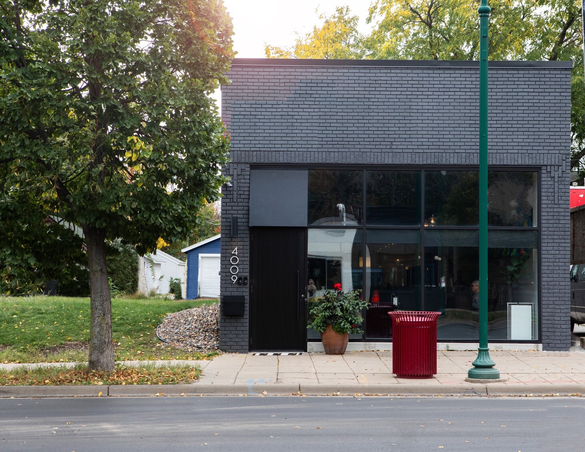 4009 E Lake St, Minneapolis, MN for lease Building Photo- Image 1 of 13