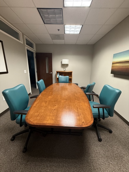 1504 E Franklin St, Chapel Hill, NC for sale - Interior Photo - Image 3 of 9