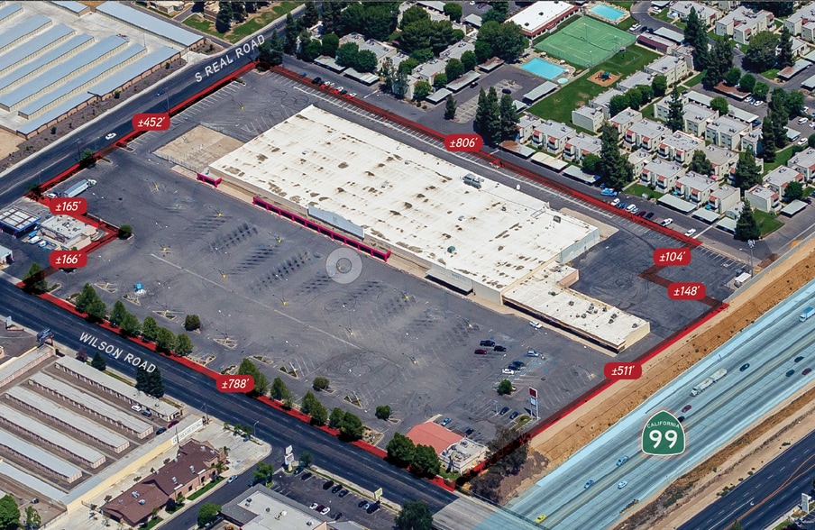 3500-3600 Wilson Rd, Bakersfield, CA for sale - Building Photo - Image 1 of 1