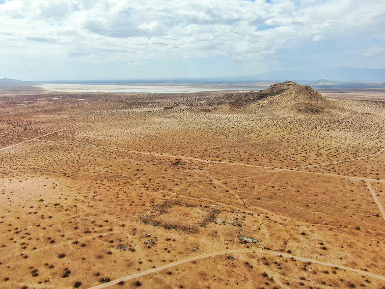 00 Adobe Mountain, Adelanto, CA for sale - Building Photo - Image 3 of 25