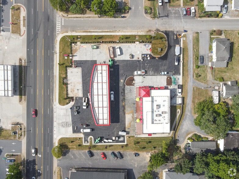 1600 N Shenandoah Ave, Front Royal, VA for sale - Building Photo - Image 1 of 1