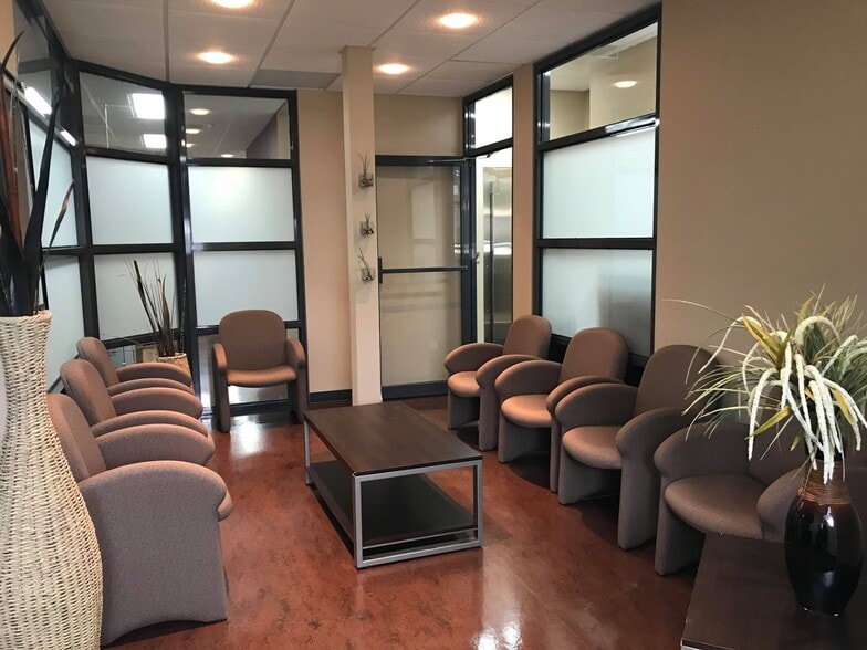 1566 Ch Des Patriotes, SainteVictoireDeSorel, QC J0G 1T0 Retail for Sale