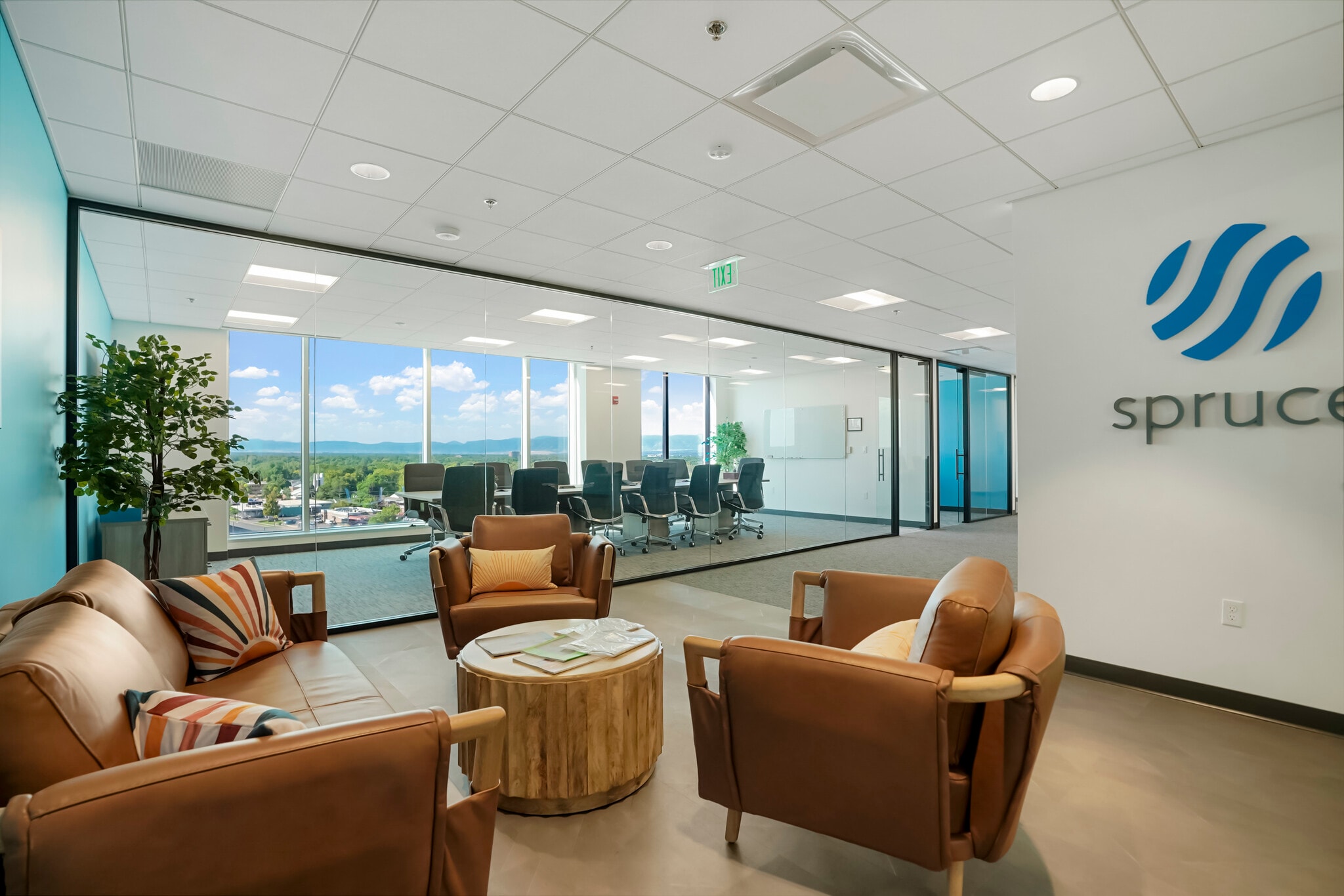 2000 S Colorado Blvd, Denver, CO for lease Interior Photo- Image 1 of 8