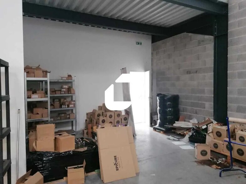 Flex in Vendargues for lease - Building Photo - Image 3 of 27