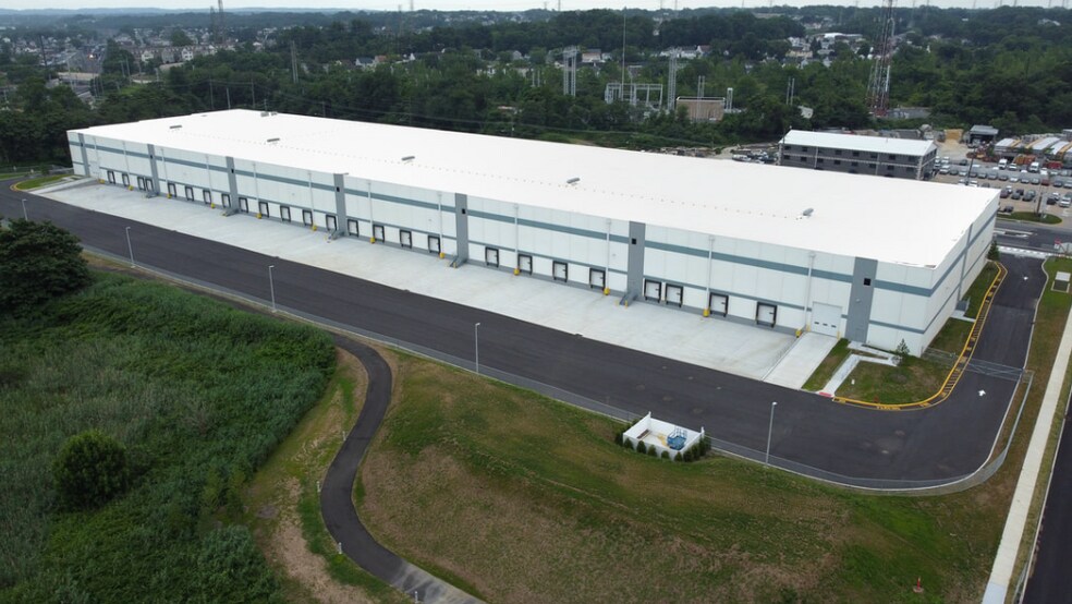 111 Main St, South Amboy, NJ for lease - Aerial - Image 2 of 8