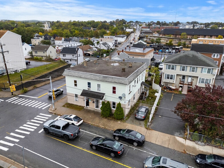 915-921 Middlesex St, Lowell, MA for sale - Building Photo - Image 3 of 7