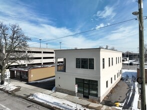 915 S Washington Ave, Royal Oak, MI for lease Interior Photo- Image 1 of 2
