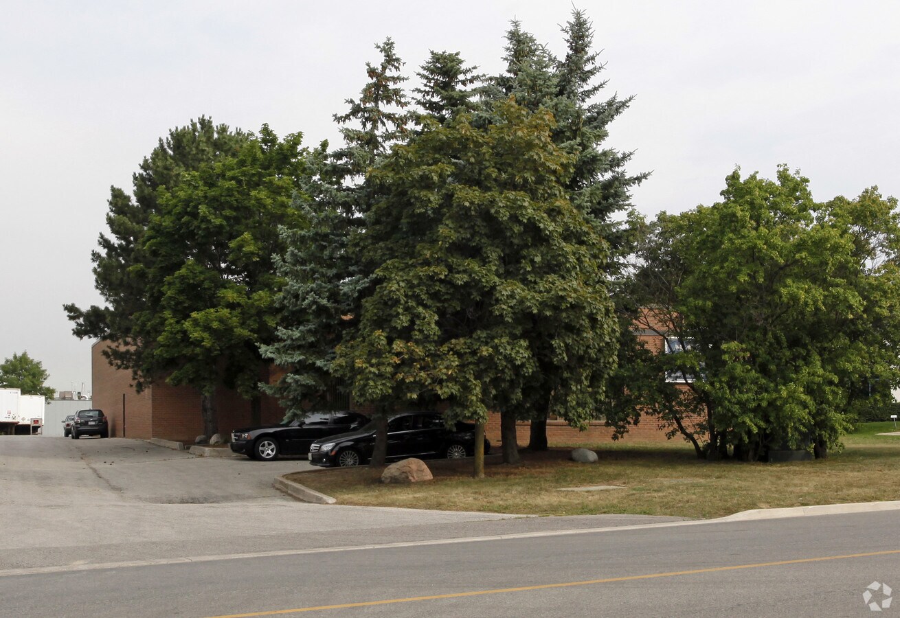 151 Watline Ave, Mississauga, ON L4Z 1P2 151 Watline Ave, Mississauga, ON L4Z 1P2