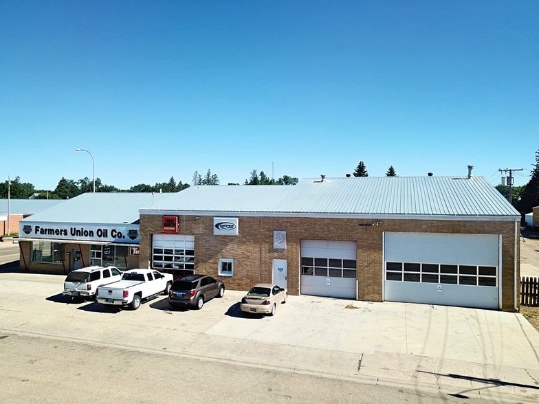 1 1st Ave E, Velva, ND 58790