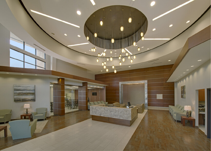 Spring Surgical Hospital portfolio of 4 properties for sale on LoopNet.com - Building Photo - Image 3 of 6
