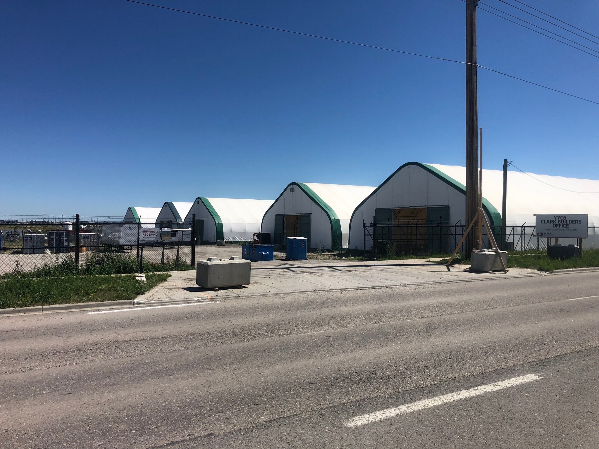 9720 68 St SE, Calgary, AB for lease Building Photo- Image 1 of 3