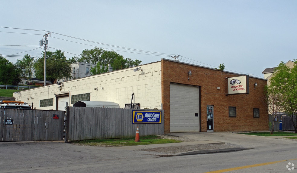 926 Main St, Lemont, IL for sale - Primary Photo - Image 1 of 23