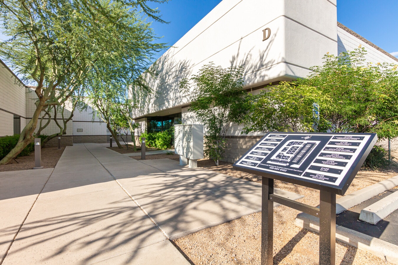 4045 E Union Hills Dr, Phoenix, AZ 85050 - Unit 107 - - Interior Photo - Image 1 of 40