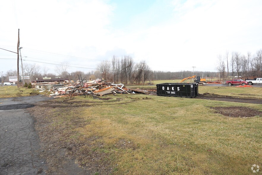 4702 W Ridge Rd, Spencerport, NY 14559