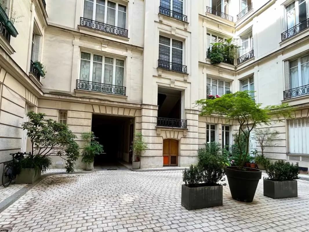 30 Rue Boissière, Paris for lease Building Photo- Image 1 of 9