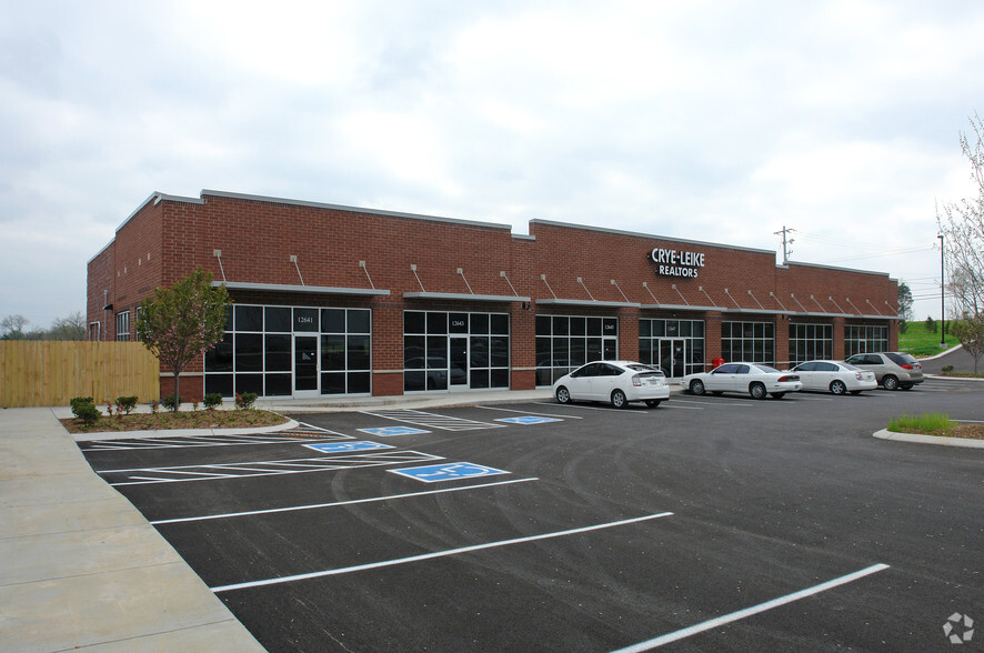 12641-12653 Old Hickory Blvd, Antioch, TN for lease - Building Photo - Image 2 of 14