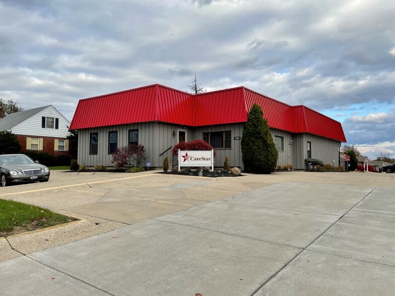 5566 Cheviot Rd, Cincinnati, OH 45247