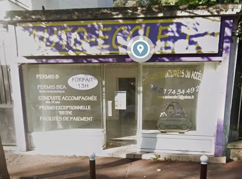 Retail in Saint-Cloud for sale Building Photo- Image 1 of 3