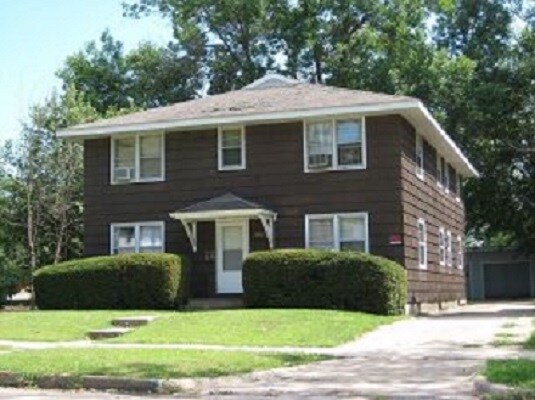 1617 A Ave NE, Cedar Rapids, IA for sale Primary Photo- Image 1 of 1