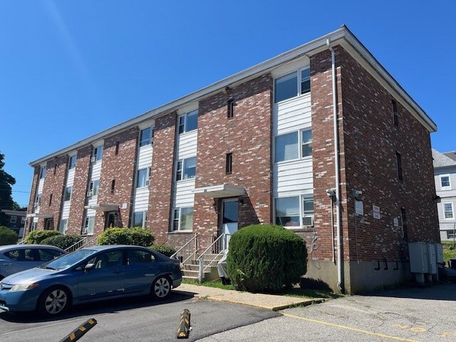 145 Garfield Ave, New London, CT for sale - Building Photo - Image 1 of 5