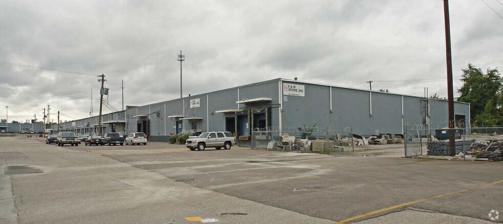 177-235 Cumberland St, Memphis, TN for lease - Primary Photo - Image 2 of 12