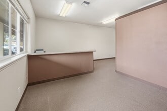 600 NE Savannah Dr, Bend, OR for lease Interior Photo- Image 2 of 4