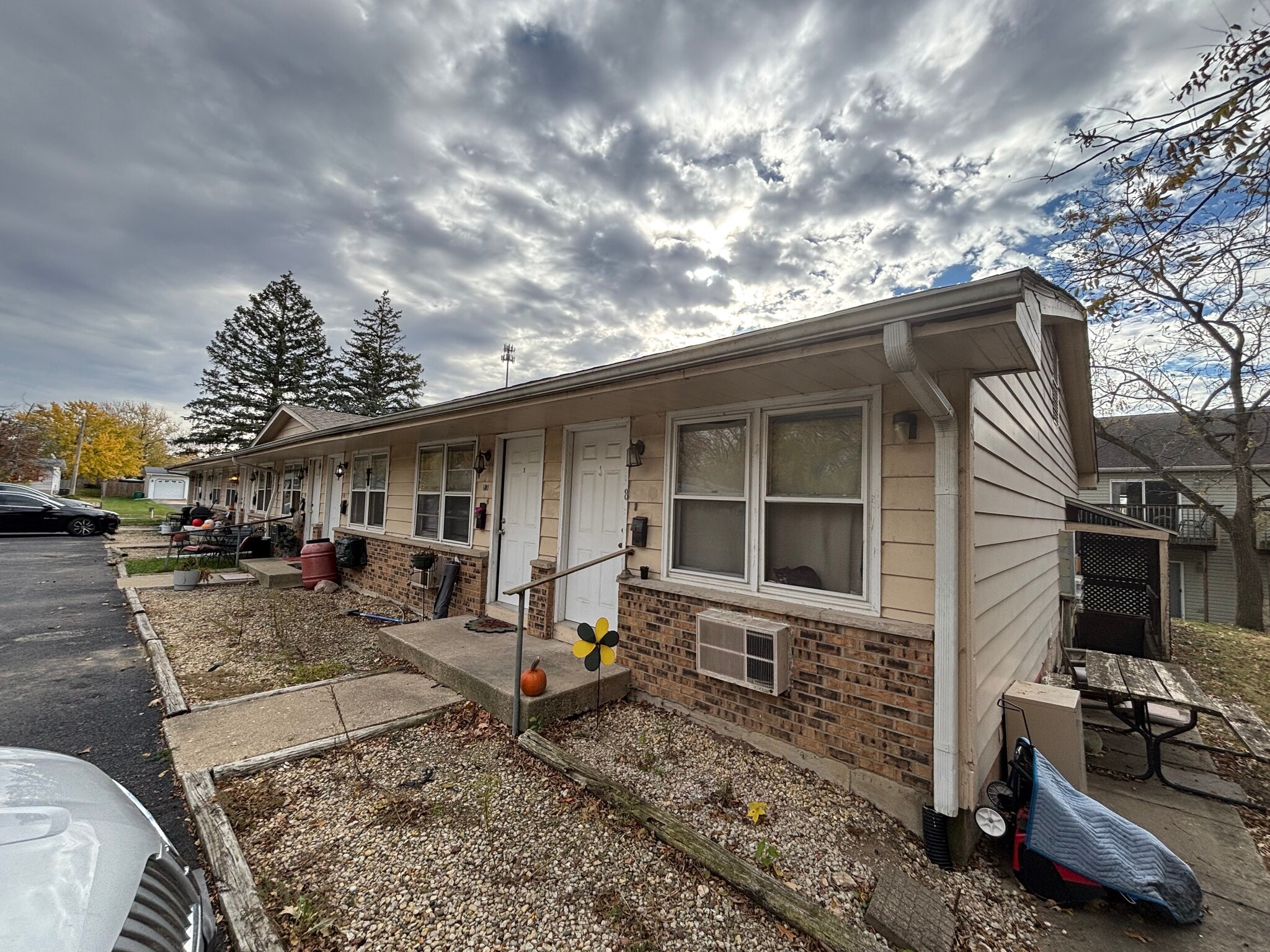 1002 Bratton Ave, Marseilles, IL for sale Primary Photo- Image 1 of 2