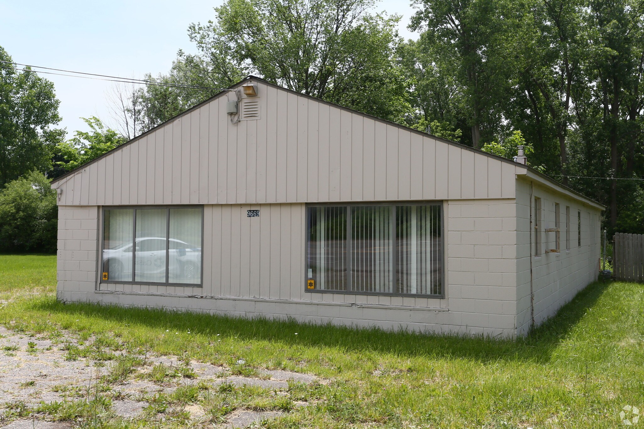 9669 Highland Rd, White Lake, MI 48386 OfficeRetail for Lease
