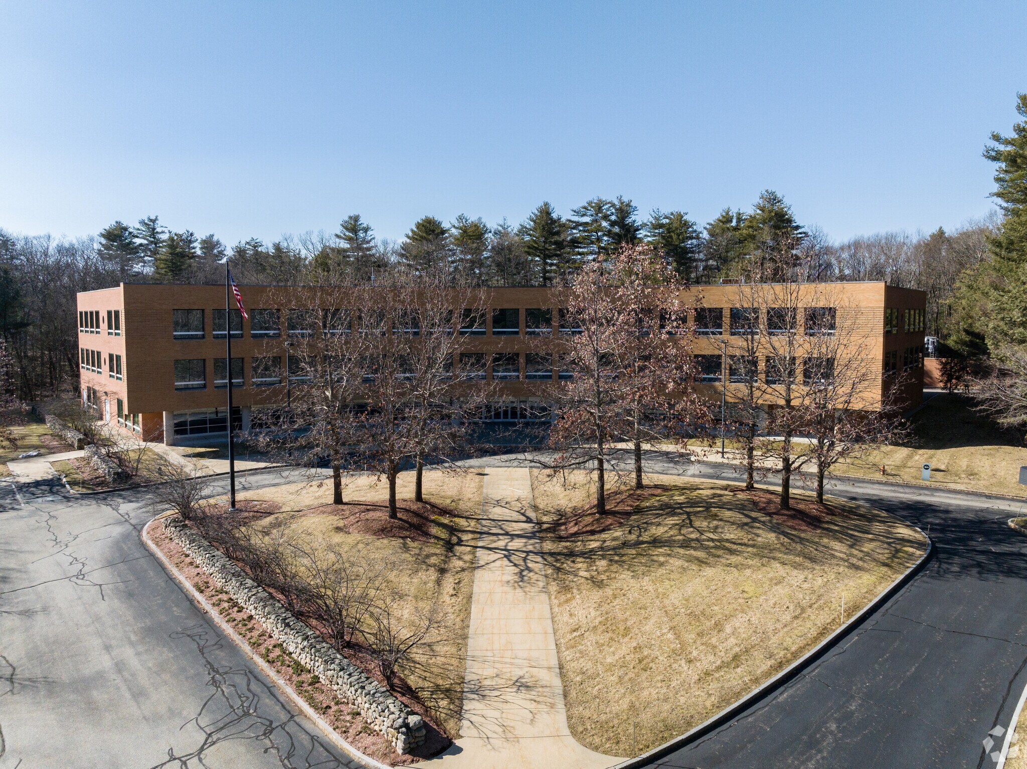 11 Northeastern Blvd, Salem, NH for sale Primary Photo- Image 1 of 1