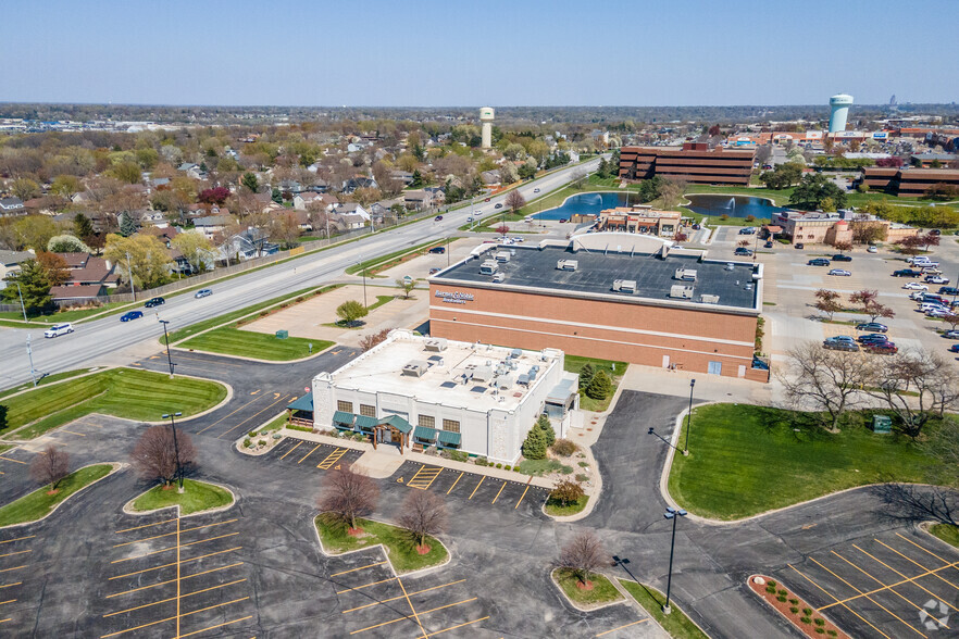 4570 University Ave, West Des Moines, IA for sale - Aerial - Image 2 of 8