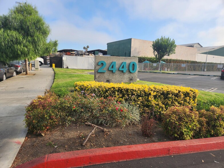 2440 S Sepulveda Blvd, Los Angeles, CA for lease - Building Photo - Image 1 of 8