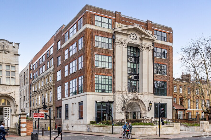 Peckham Rd, London for lease - Primary Photo - Image 1 of 4