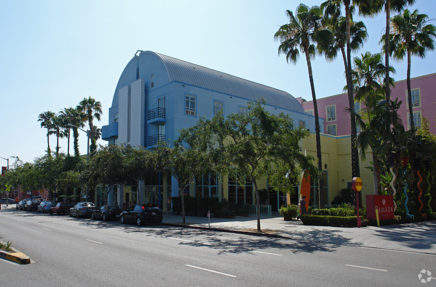 8585-8599 Santa Monica Blvd, West Hollywood, CA for lease - Building Photo - Image 3 of 12