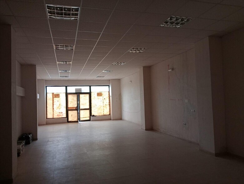 Retail in Cáceres for sale - Building Photo - Image 2 of 6